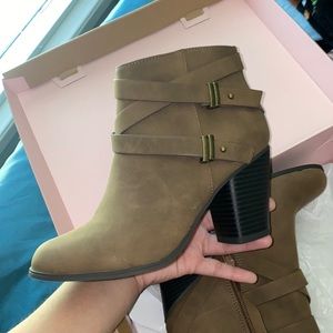Brown heeled ankle booties✨NWOT